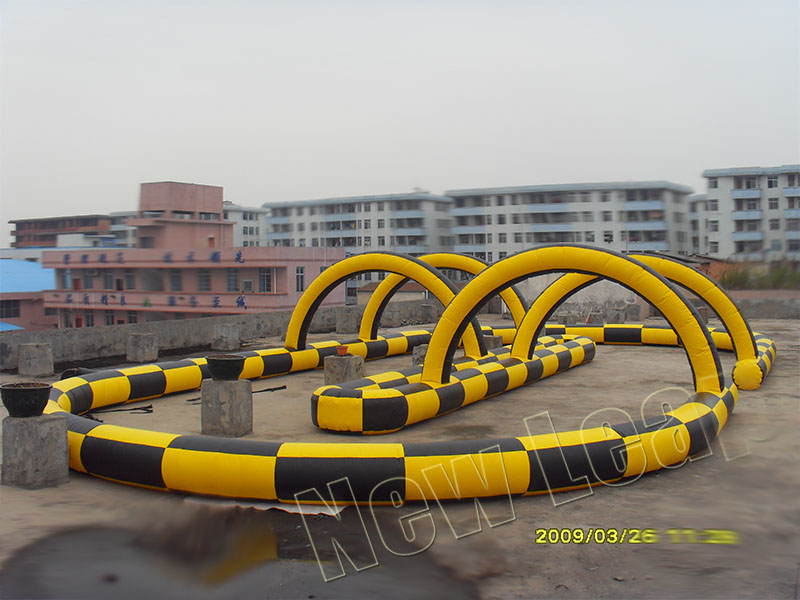 Inflatable race track
