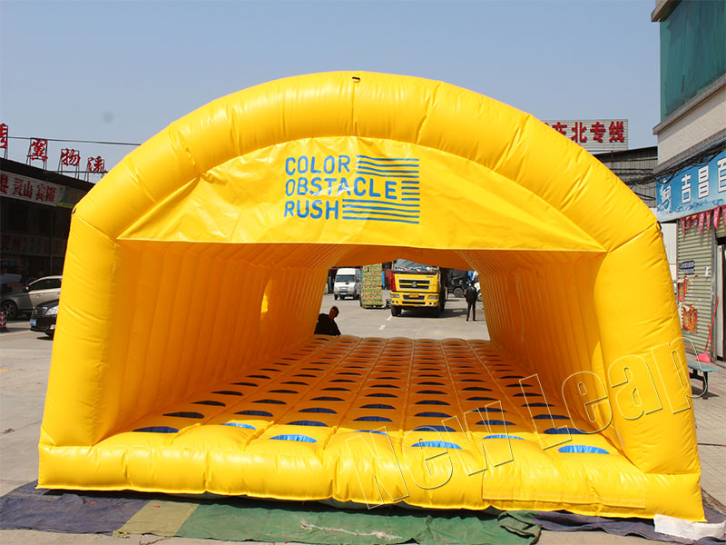 Inflatable color rush obstacle